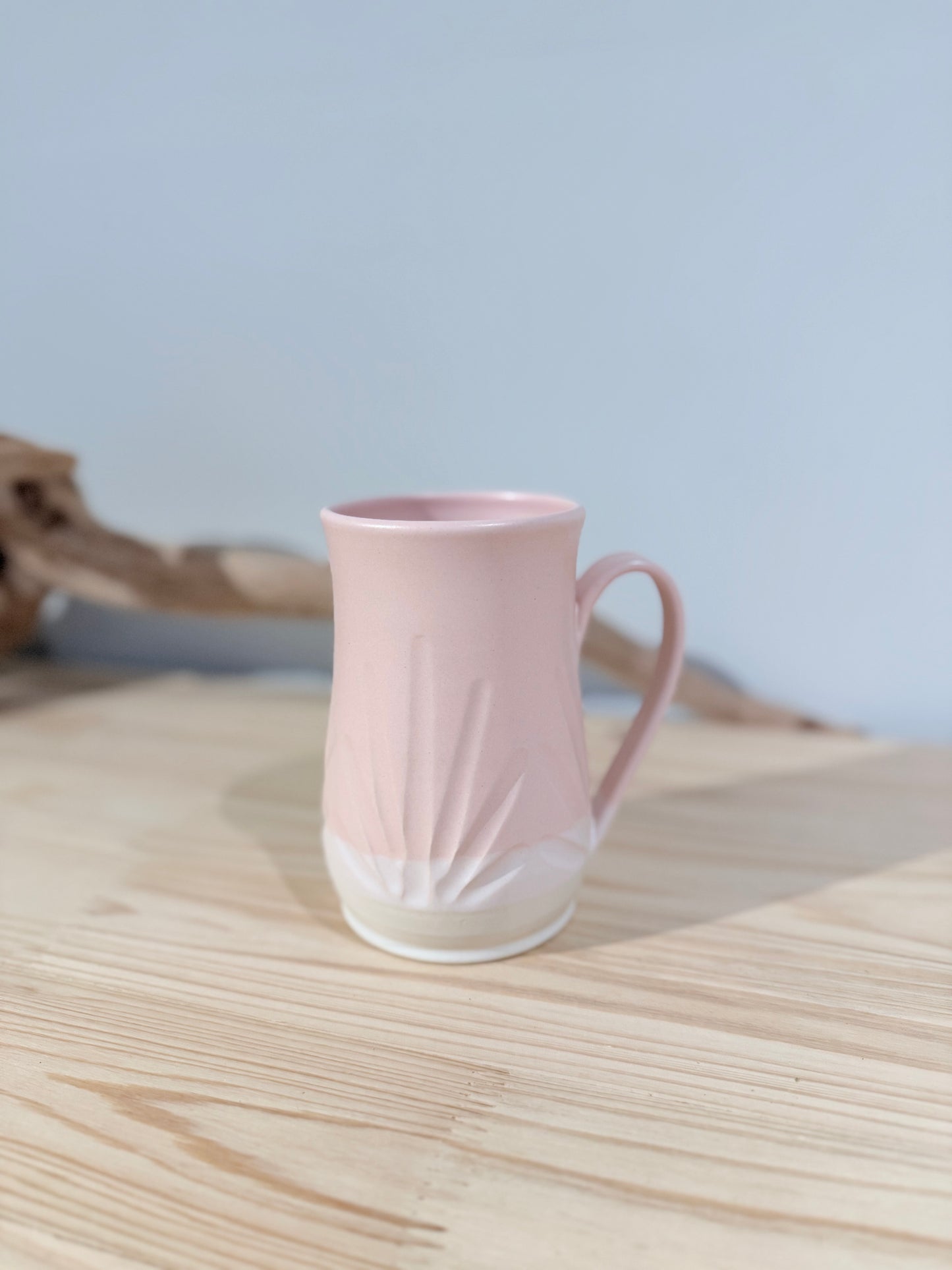 Carved Mug/ Light pink/ Leaf