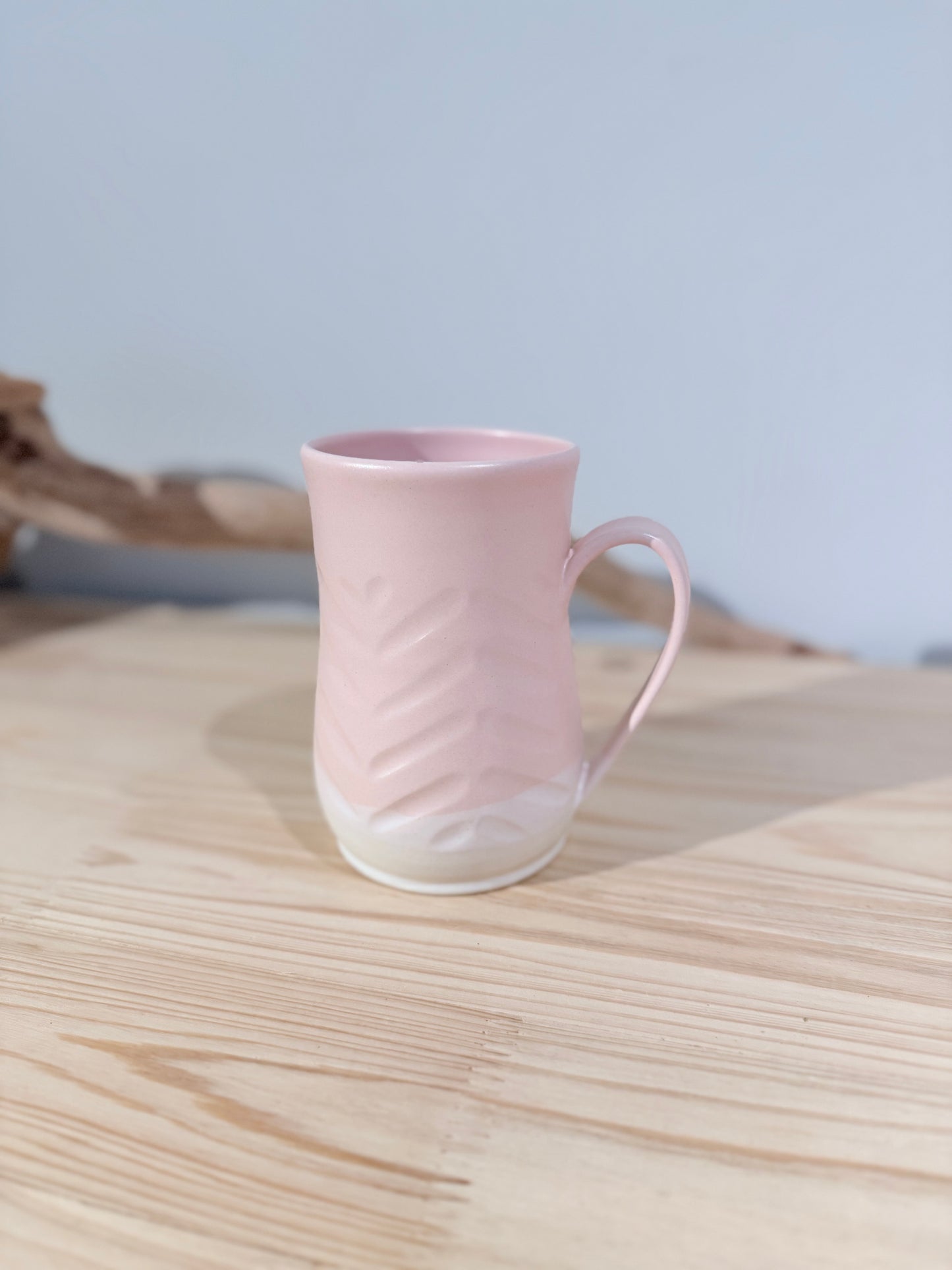 Carved Mug/ Light pink/ Monstera