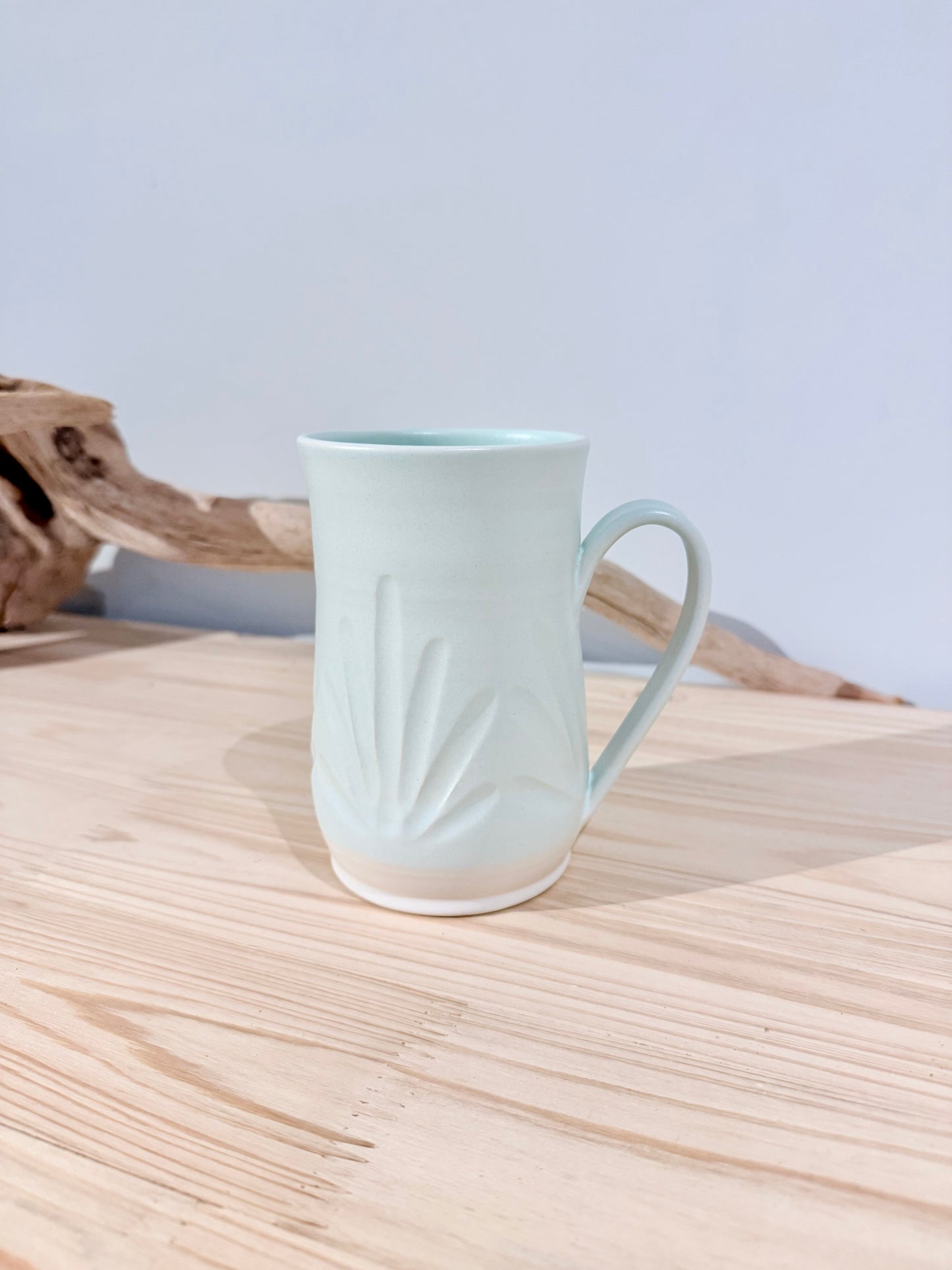 Carved Mug/ Light green/ Leaf