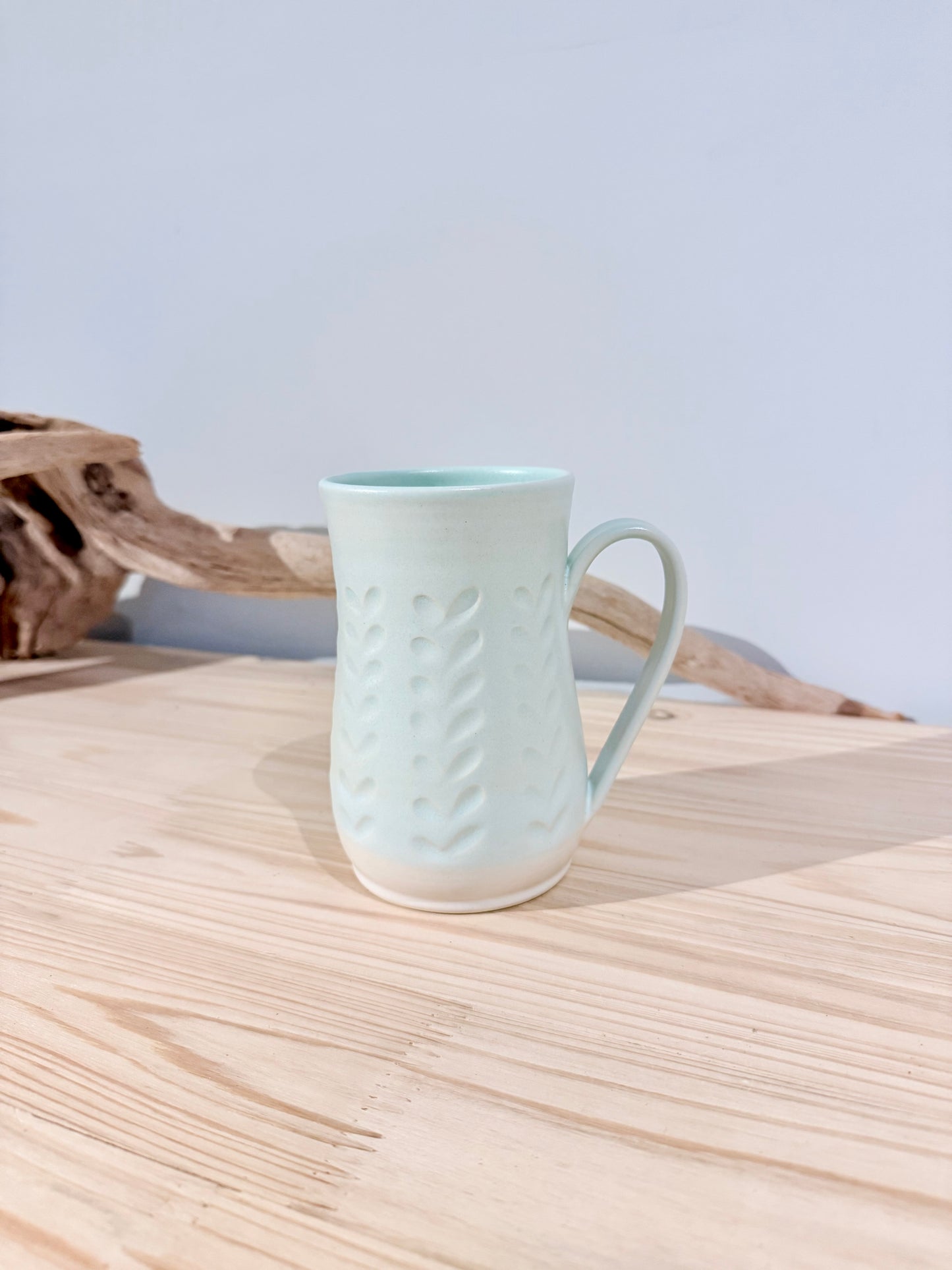 Carved Mug/ Light green/ Herringbone