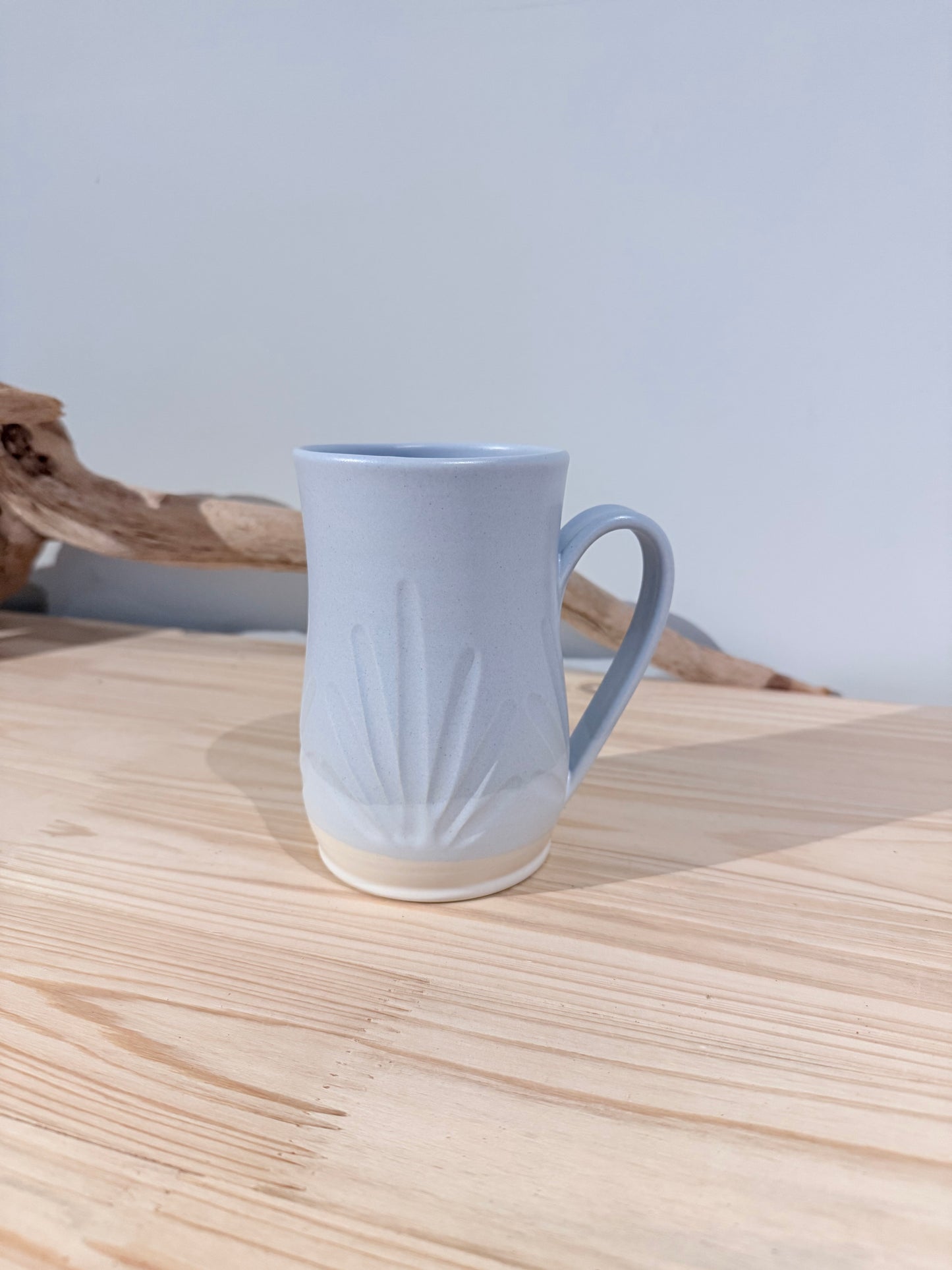 Carved Mug/ Light blue/ Leaf